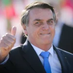 Bolsonaro cobra reação do Brasil para atender exigências de Trump: ”É hora dos Poderes agirem”