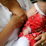 Campanha Mundial de Amamentação reforça papel do aleitamento na preservação da vida