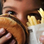 Saiba por que obesidade infantil e desnutrição têm mais relação do que parece