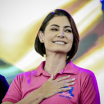 Moraes autoriza nova visita de Michelle a Bolsonaro