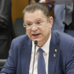 Bolsonaro deu aval para PL apoiar dosimetria sem anistia, diz Sóstenes